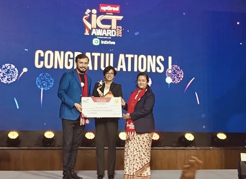 Women Icon ICT Award to Sunaina Ghimire Pandey